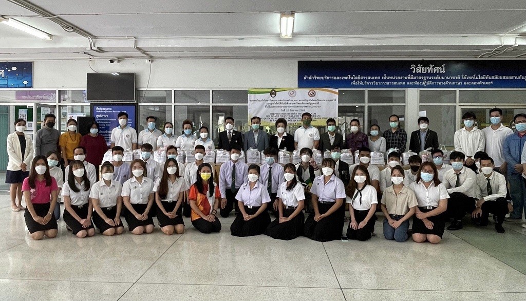 BAOTV presents gifts to Thai and Vietnamese students at Udon Thani Royal University